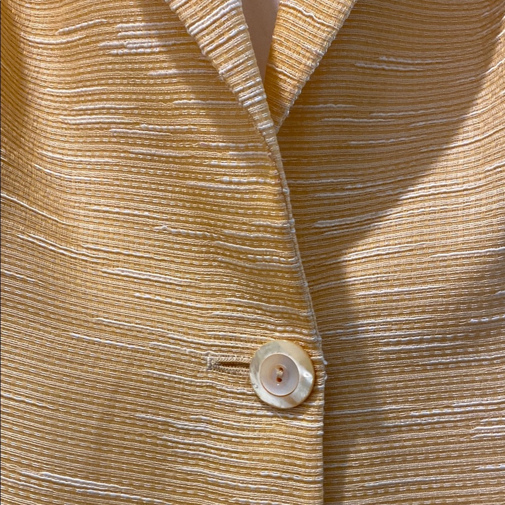 Structured Yellow Blazer with Ribbed Texture - Picture 3 of 5